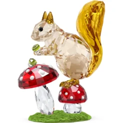 Idyllia Eichhörnchen und Pilze